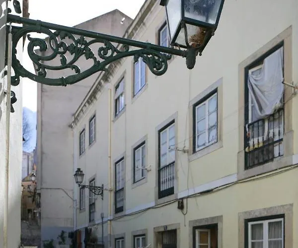 Central Cozy & Near The Subway