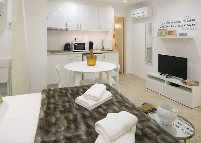 Central Cozy & Near The Subway 公寓