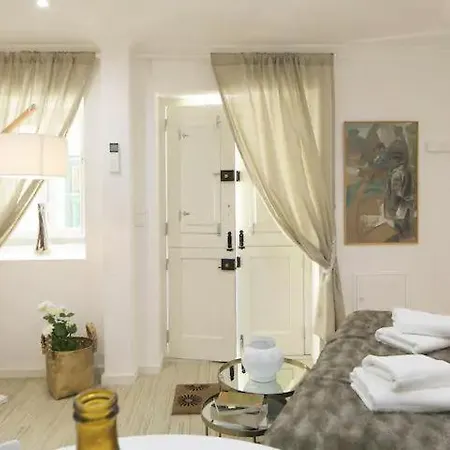 Apartment Central Cozy & Near The Subway Lissabon